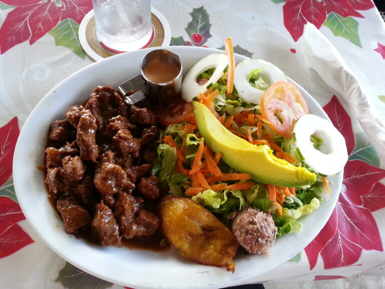 10 Traditional Curaçaoan Dishes You Need to Try